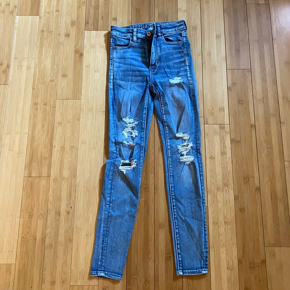 American eagle skinny jeans, medium wash, ripped
